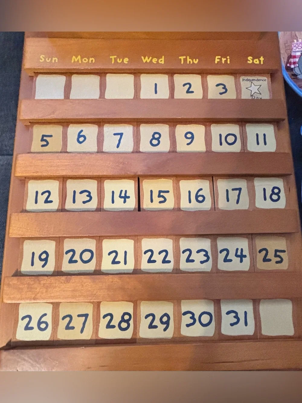 Bradford Exchange Winnie the Pooh Perpetual Wall Calendar w/12plates&all pieces.